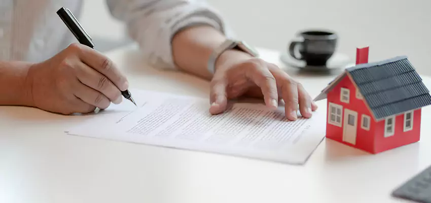 How We Calculate Your Sell House in Foreclosure Offer in Levittown, New York?