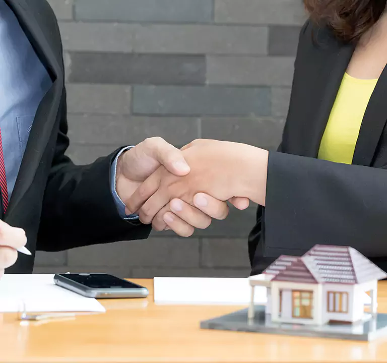 Why Sell to Us Instead of Letting the Home Go to Auction in Levittown, NY?