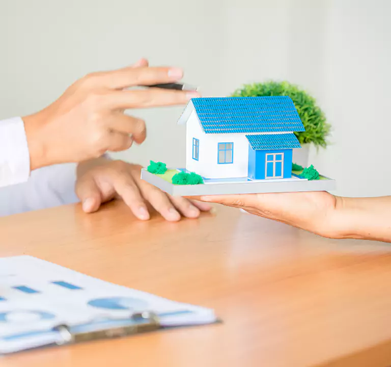 Why Choose Us to Sell a House with a Reverse Mortgage in Levittown, NY?